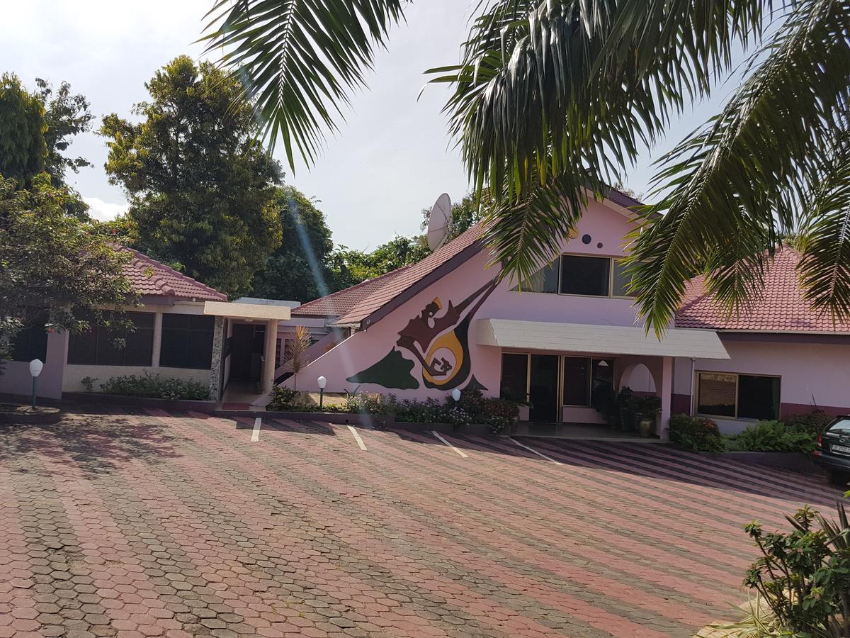 Royal Basin Resort Kumasi Exterior foto